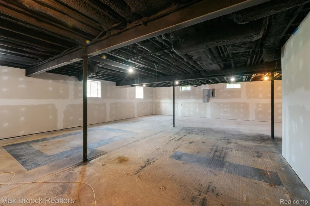 2165 Oakwood Road Brandon Charter Township, MI 48462