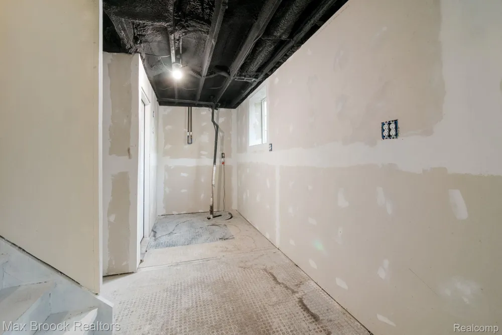 2165 Oakwood Road Brandon Charter Township, MI 48462