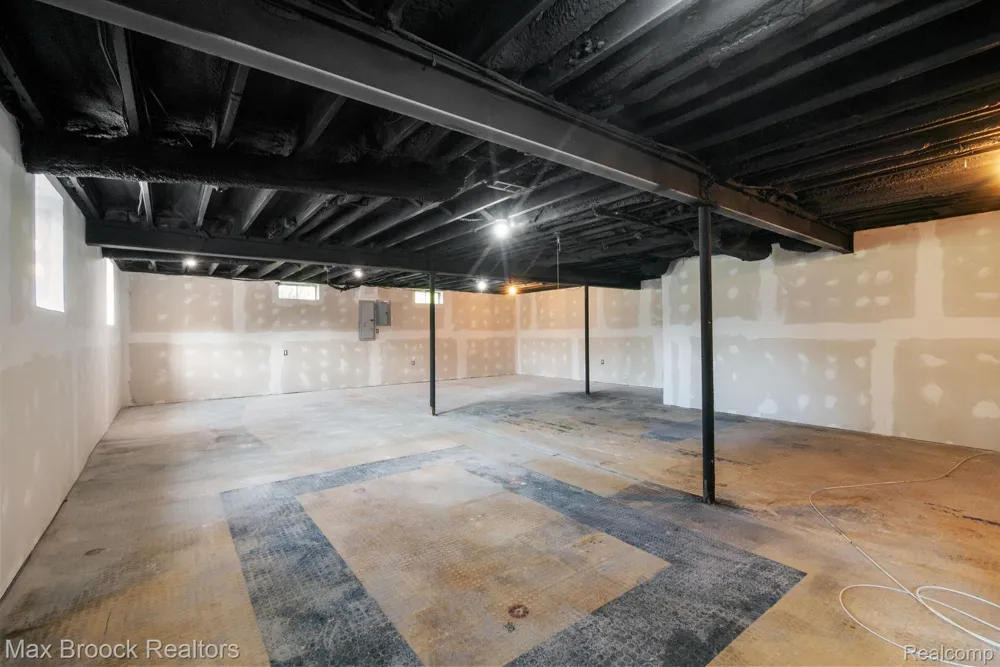 2165 Oakwood Road Brandon Charter Township, MI 48462