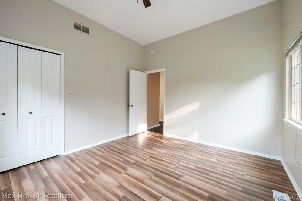 2165 Oakwood Road Brandon Charter Township, MI 48462