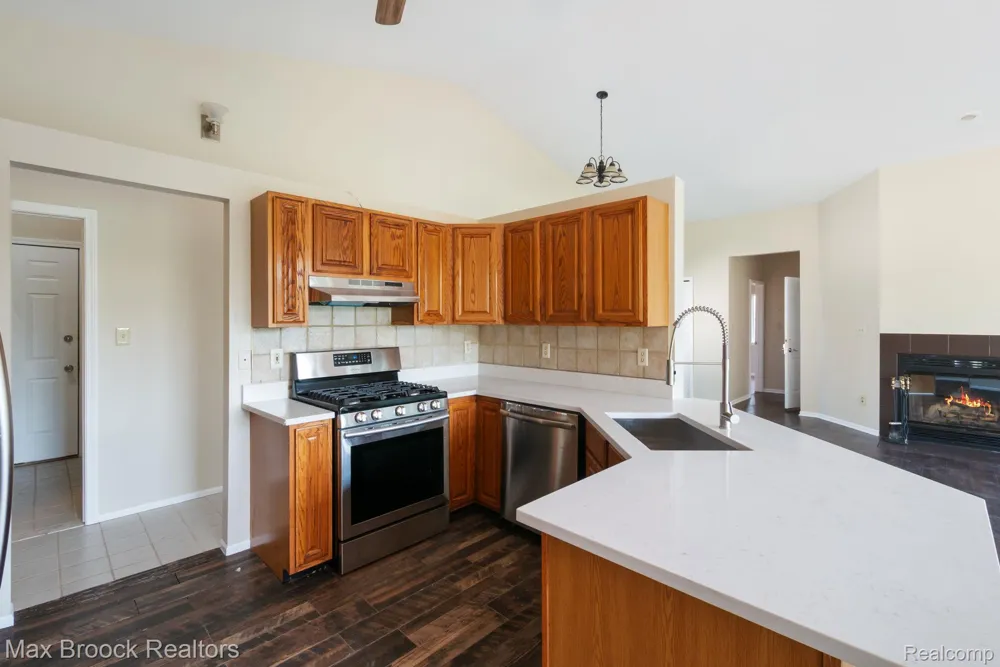 2165 Oakwood Road Brandon Charter Township, MI 48462
