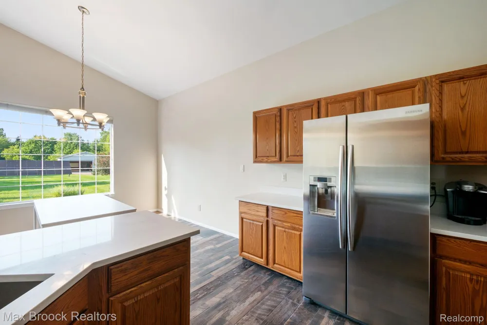 2165 Oakwood Road Brandon Charter Township, MI 48462
