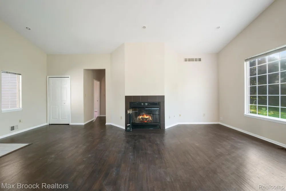 2165 Oakwood Road Brandon Charter Township, MI 48462