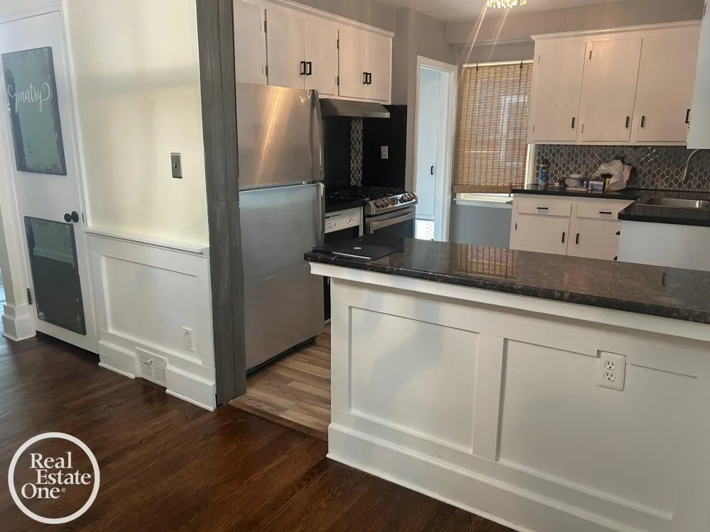 463 Bournemouth Circle Grosse Pointe Farms City, MI 48236