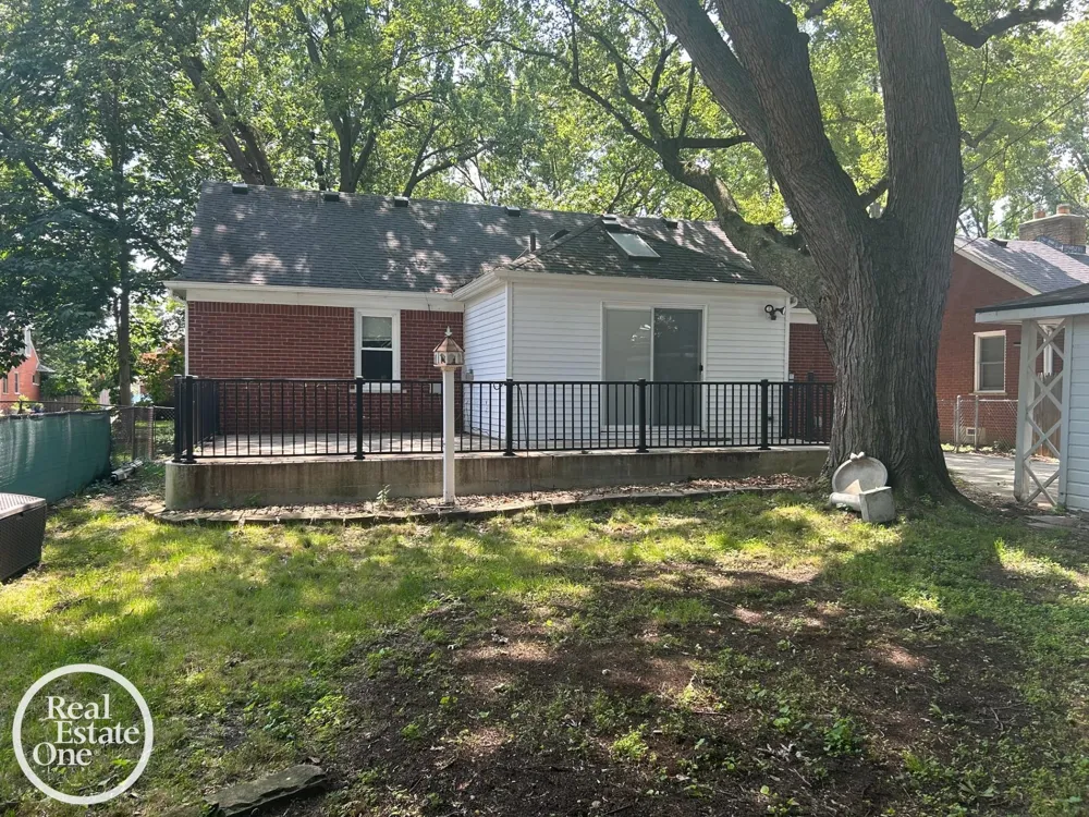 463 Bournemouth Circle Grosse Pointe Farms City, MI 48236