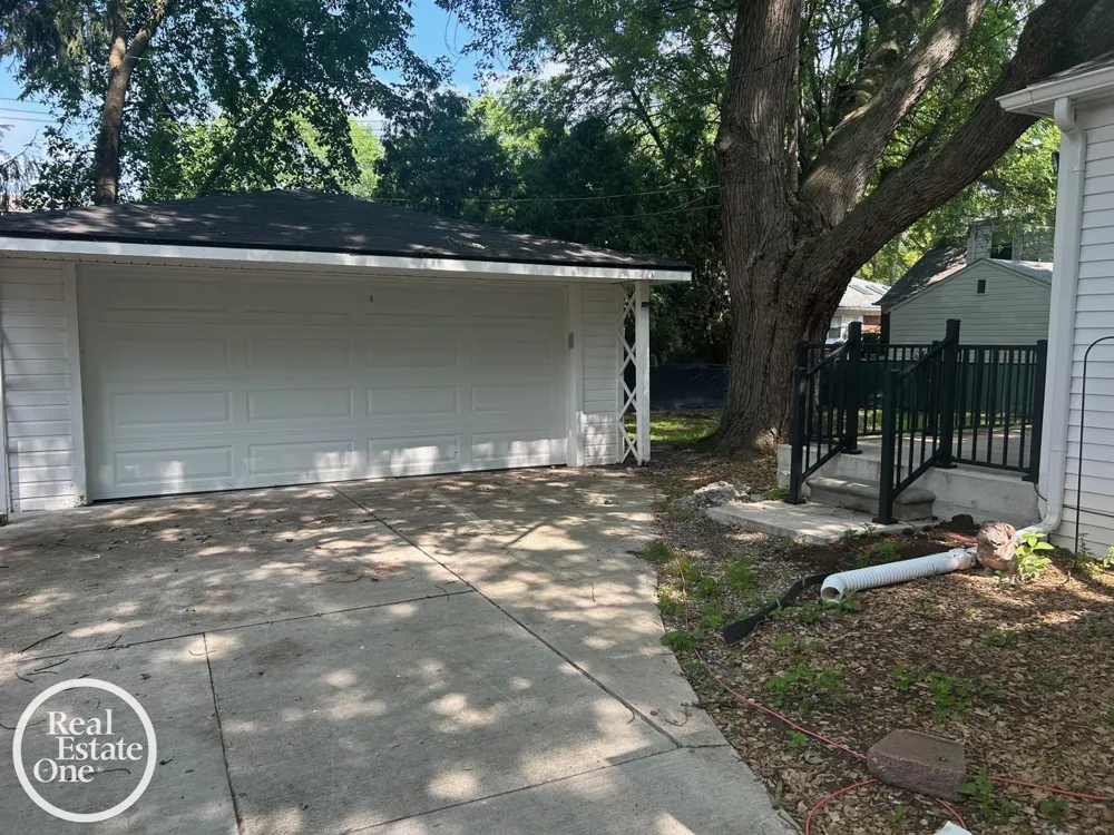 463 Bournemouth Circle Grosse Pointe Farms City, MI 48236