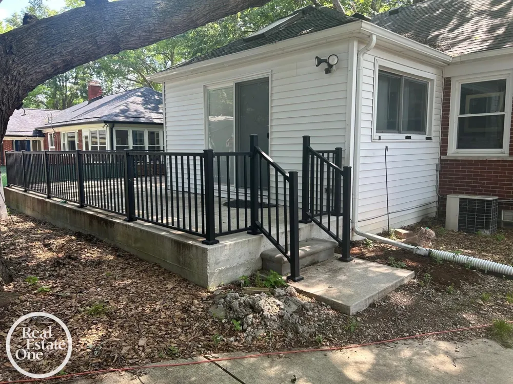 463 Bournemouth Circle Grosse Pointe Farms City, MI 48236