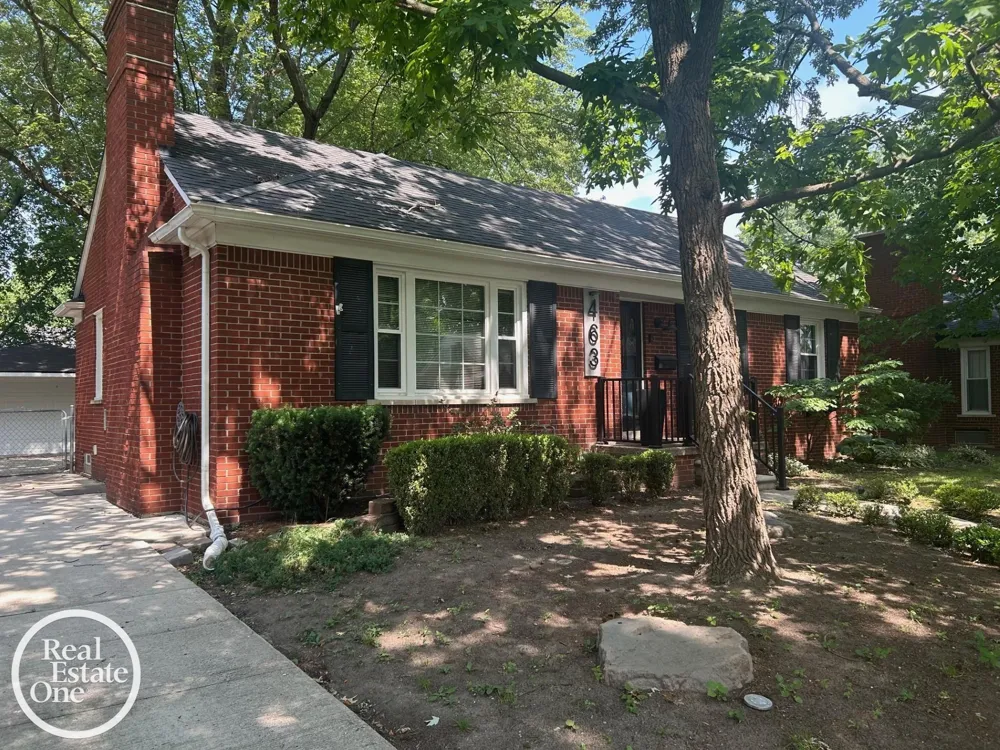 463 Bournemouth Circle Grosse Pointe Farms City, MI 48236