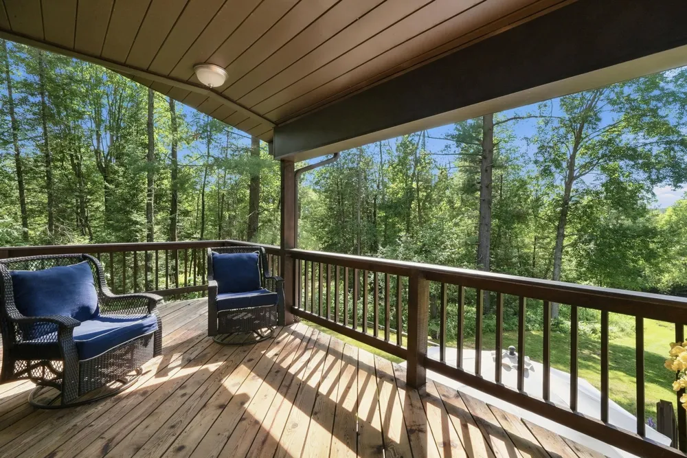 23581 210th Avenue Burdell Township, MI 49688