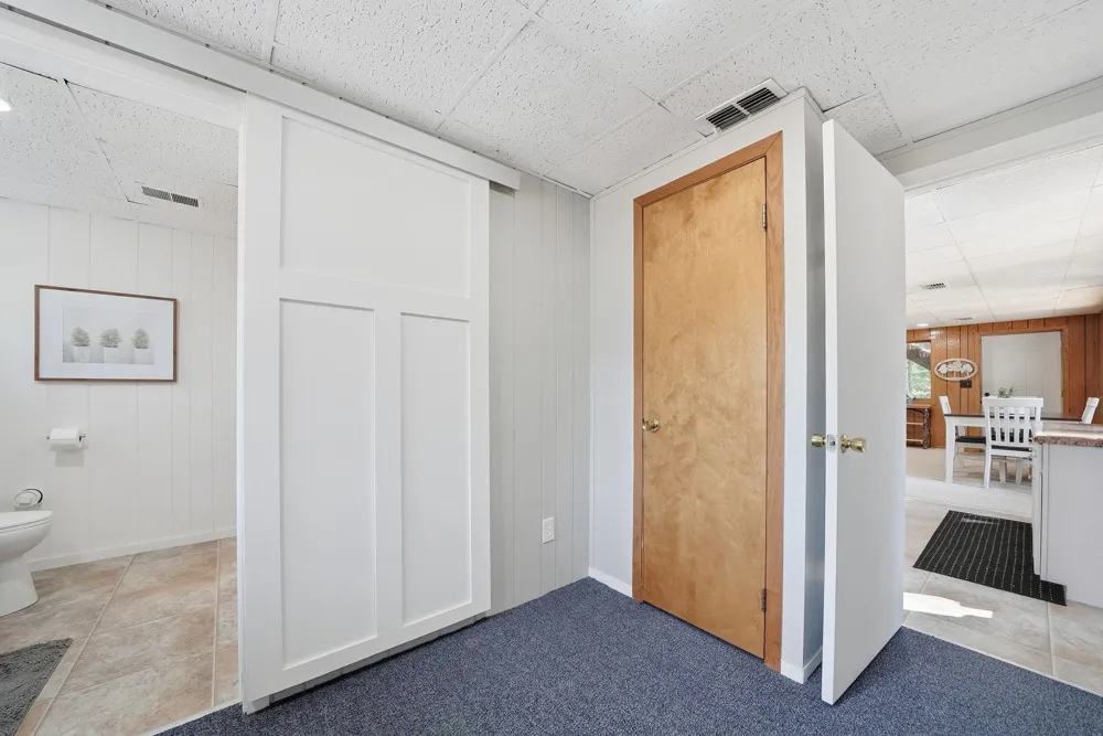 23581 210th Avenue Burdell Township, MI 49688