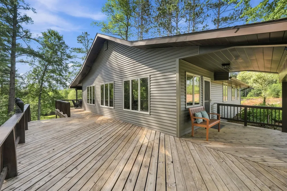 23581 210th Avenue Burdell Township, MI 49688