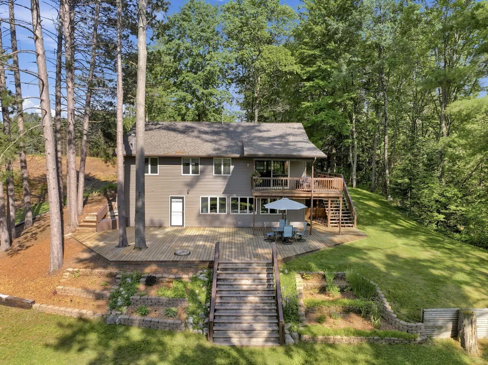 23581 210th Avenue Burdell Township, MI 49688