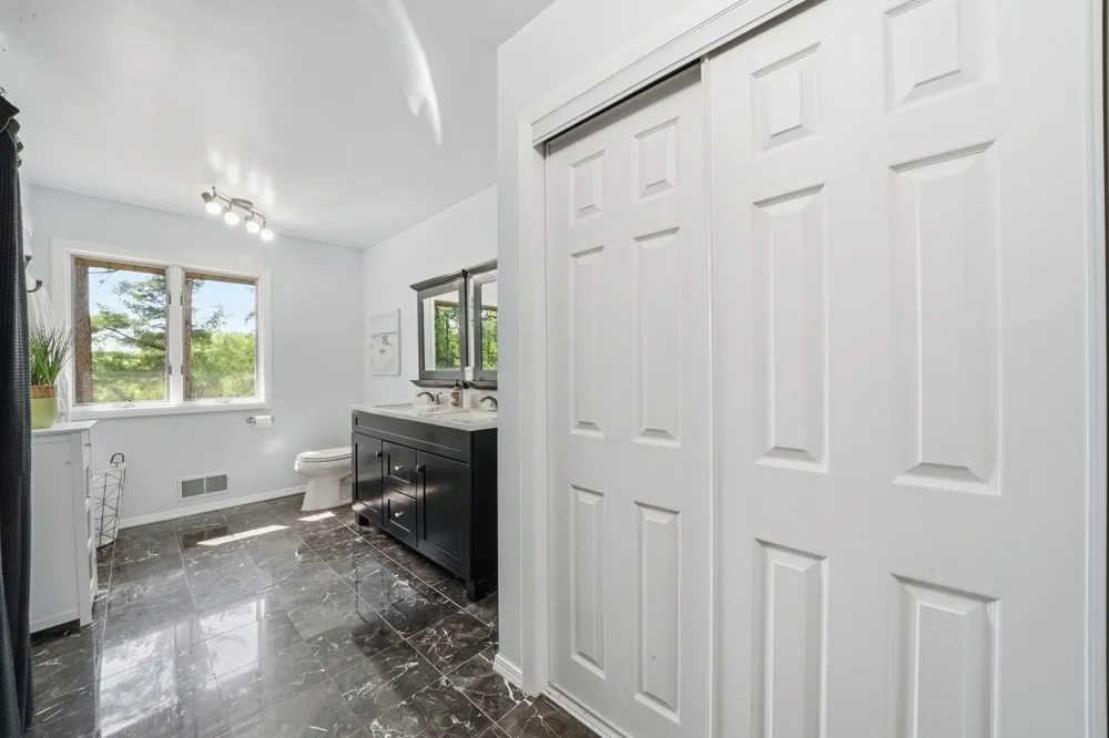 23581 210th Avenue Burdell Township, MI 49688