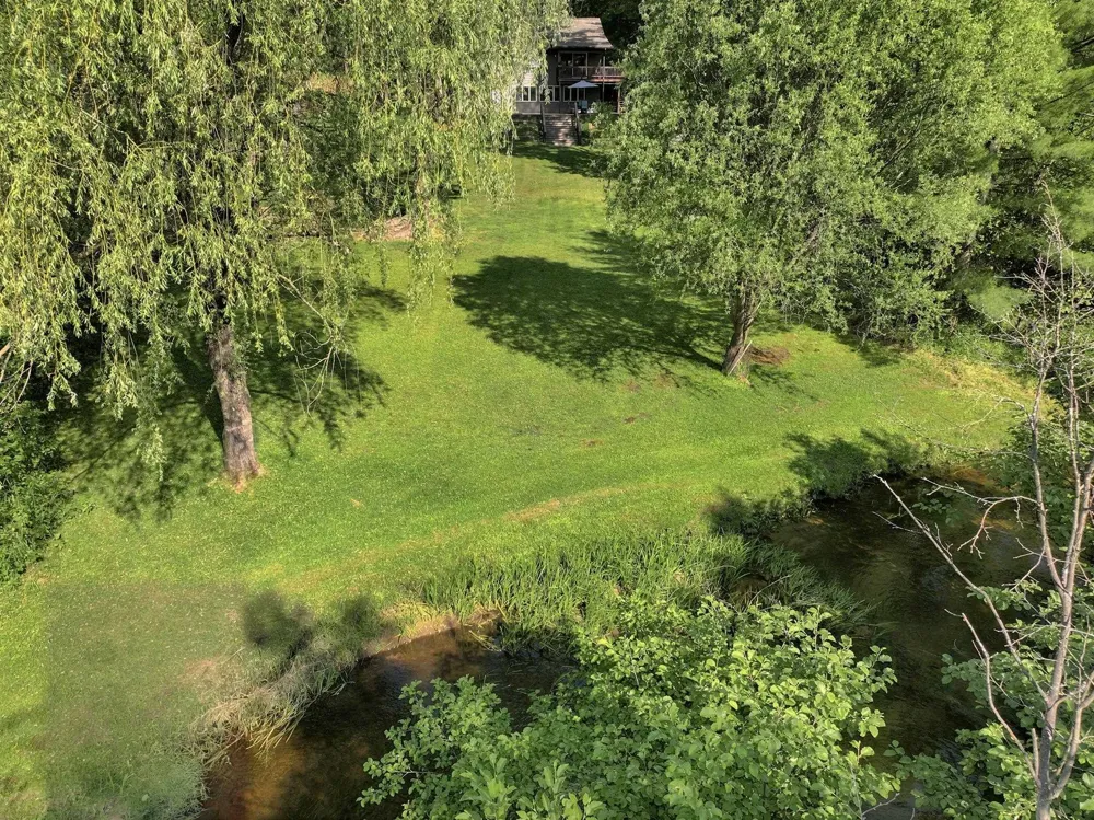 23581 210th Avenue Burdell Township, MI 49688