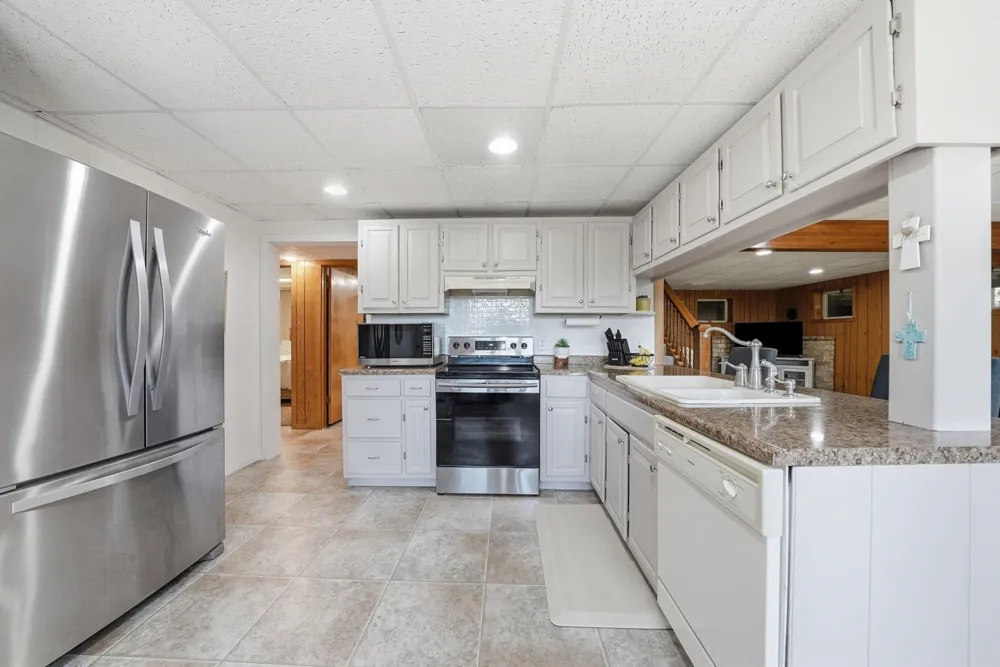 23581 210th Avenue Burdell Township, MI 49688