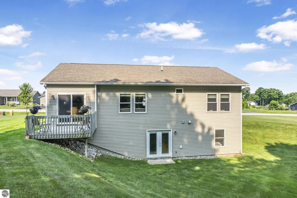 4592 Fairway Drive Long Lake Township, MI 49685