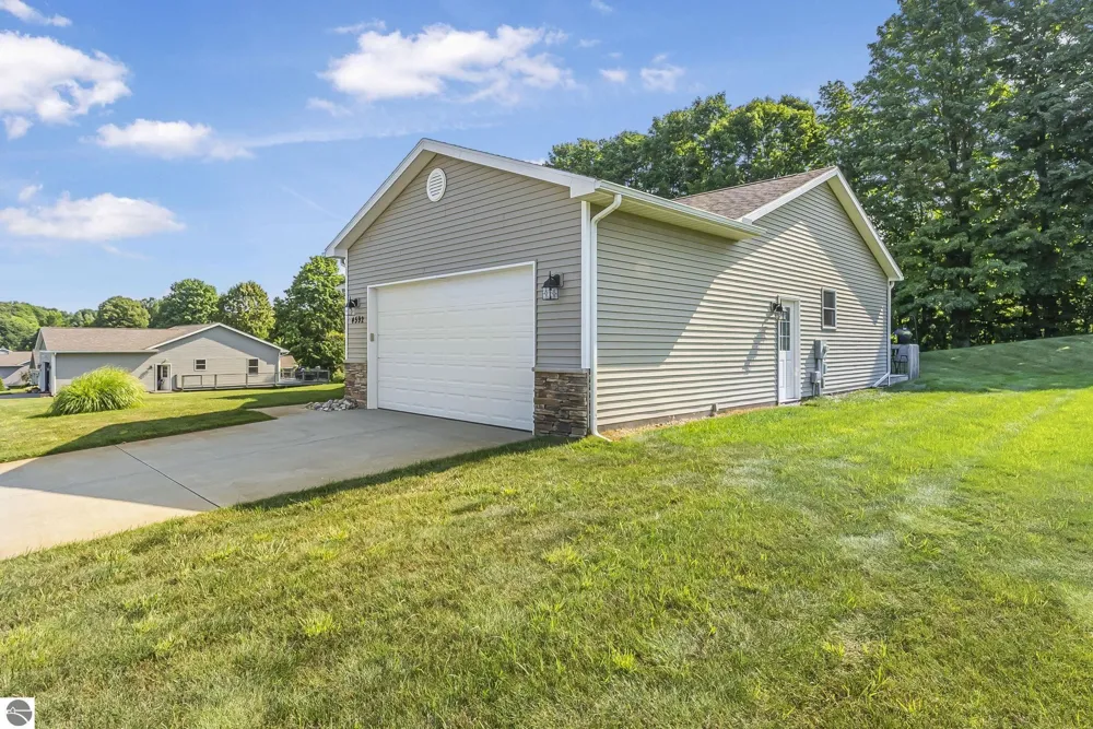4592 Fairway Drive Long Lake Township, MI 49685