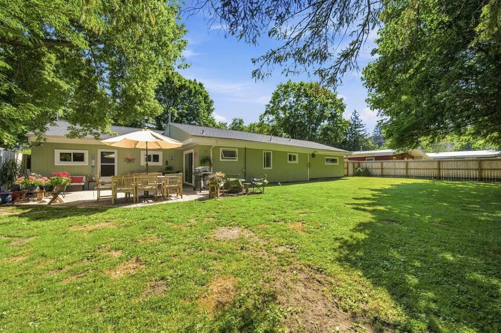 10581 E Grandview Road Elmwood Charter Township, MI 49684