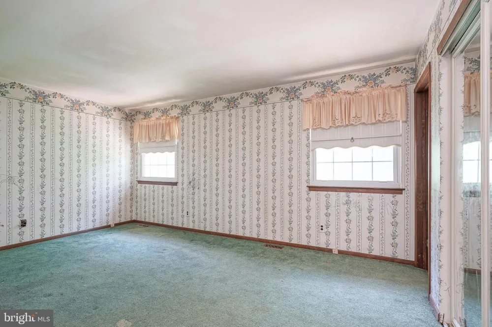 14 FLETCHER BOULEVARD Sicklerville, NJ 08081