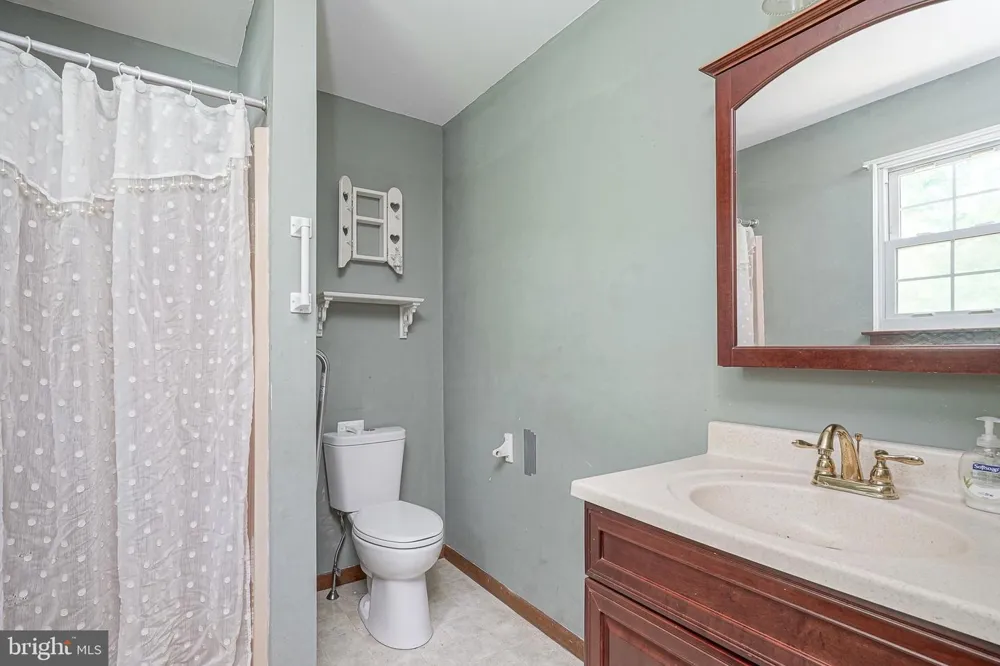 14 FLETCHER BOULEVARD Sicklerville, NJ 08081