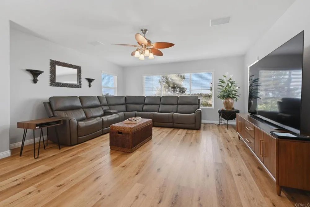 41645 Cypress Point Way Temecula, CA 92591