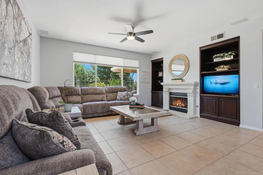 41645 Cypress Point Way Temecula, CA 92591
