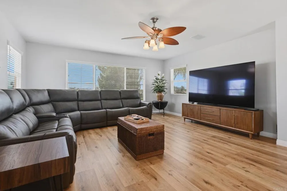 41645 Cypress Point Way Temecula, CA 92591