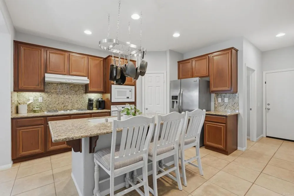 41645 Cypress Point Way Temecula, CA 92591