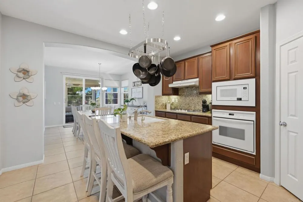 41645 Cypress Point Way Temecula, CA 92591