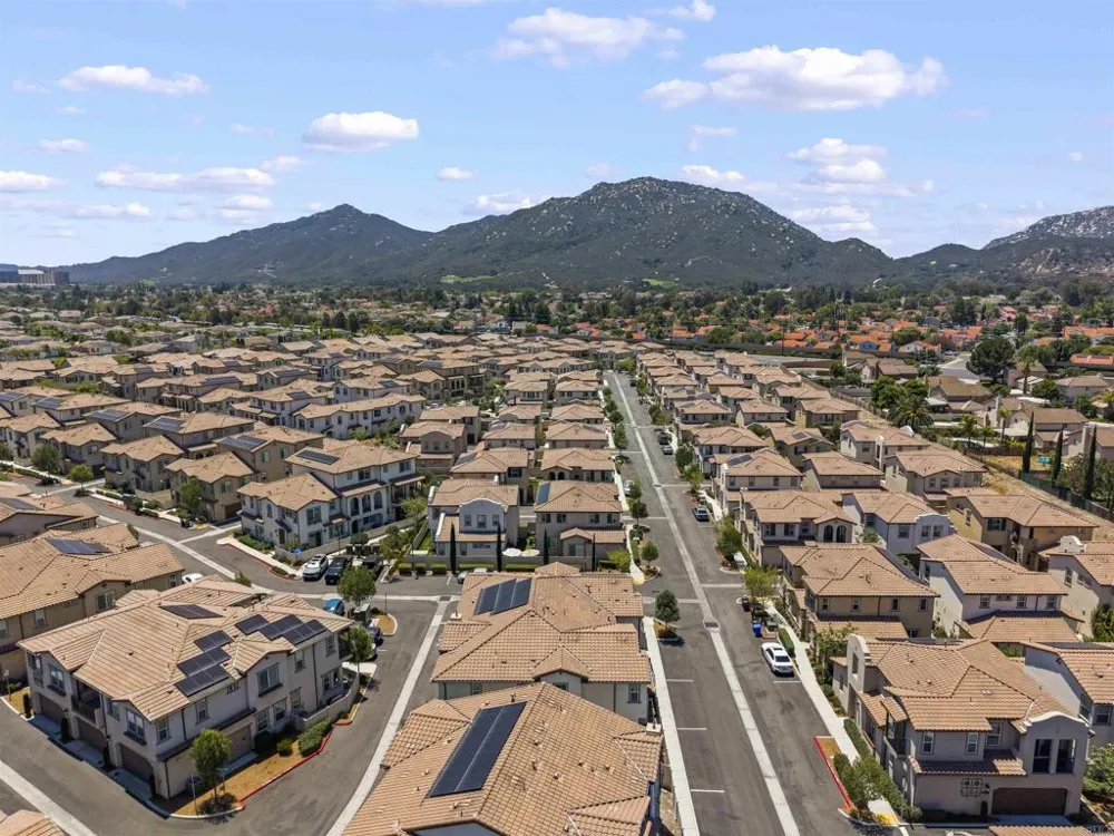 45477 Calle Cirros Temecula, CA 92592