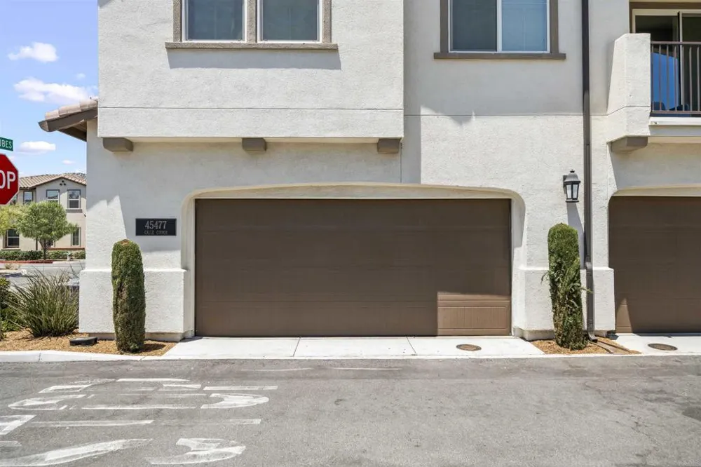 45477 Calle Cirros Temecula, CA 92592