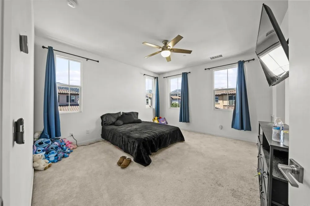 45477 Calle Cirros Temecula, CA 92592