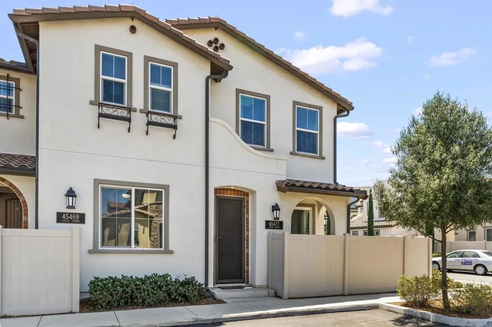 45477 Calle Cirros Temecula, CA 92592