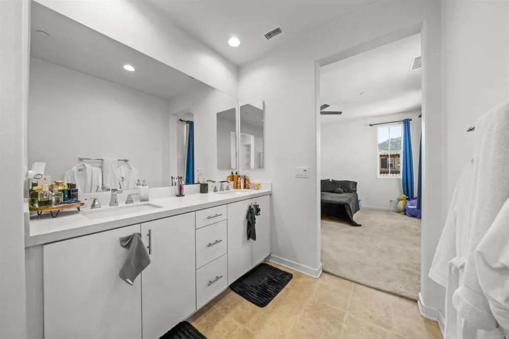 45477 Calle Cirros Temecula, CA 92592