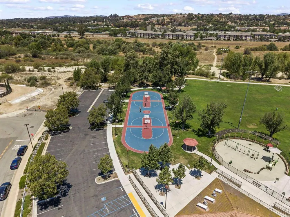 45477 Calle Cirros Temecula, CA 92592