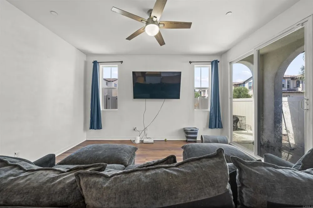 45477 Calle Cirros Temecula, CA 92592