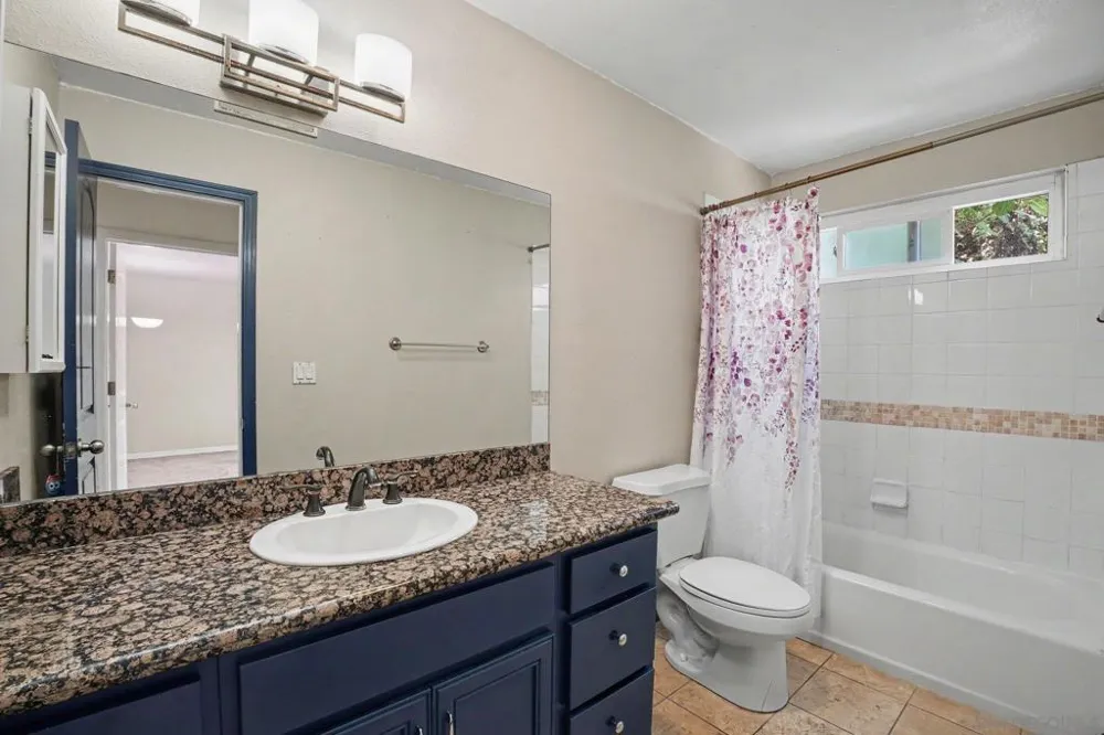 930 Peach Avenue #11 El Cajon, CA 92021