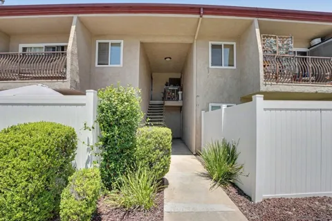 930 Peach Avenue #11