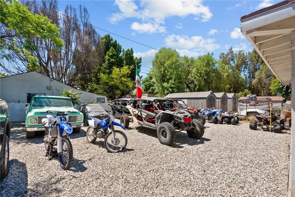 13832 Filmore Street Pacoima, CA 91331