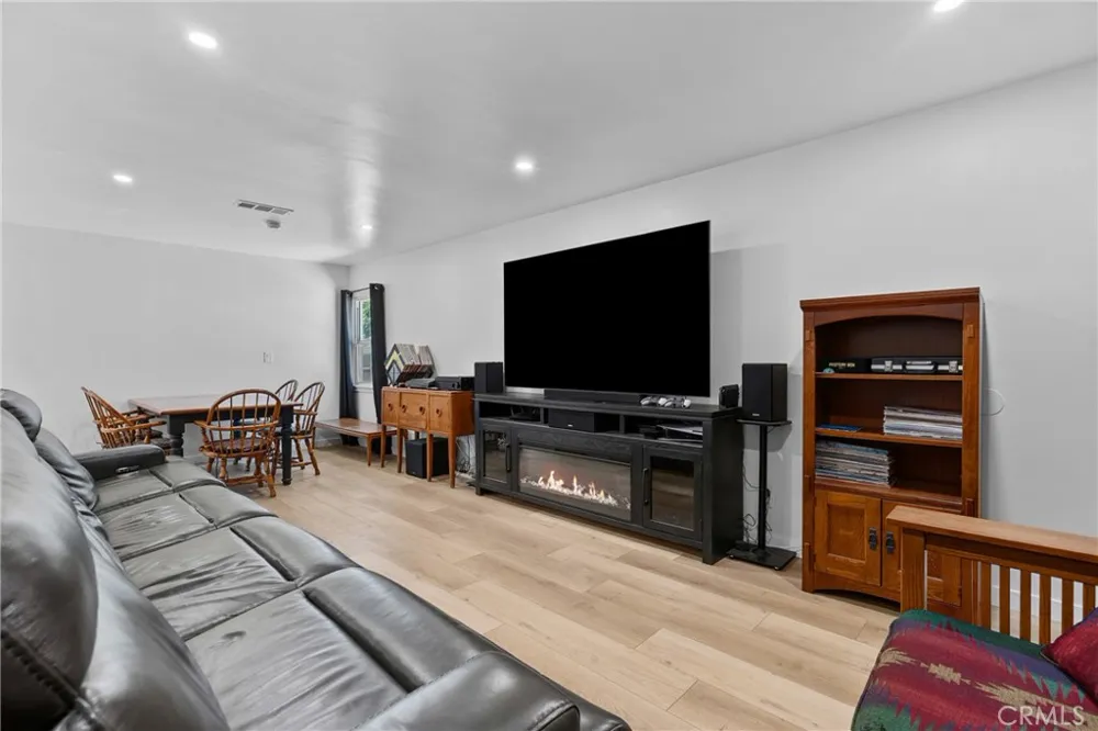 13832 Filmore Street Pacoima, CA 91331
