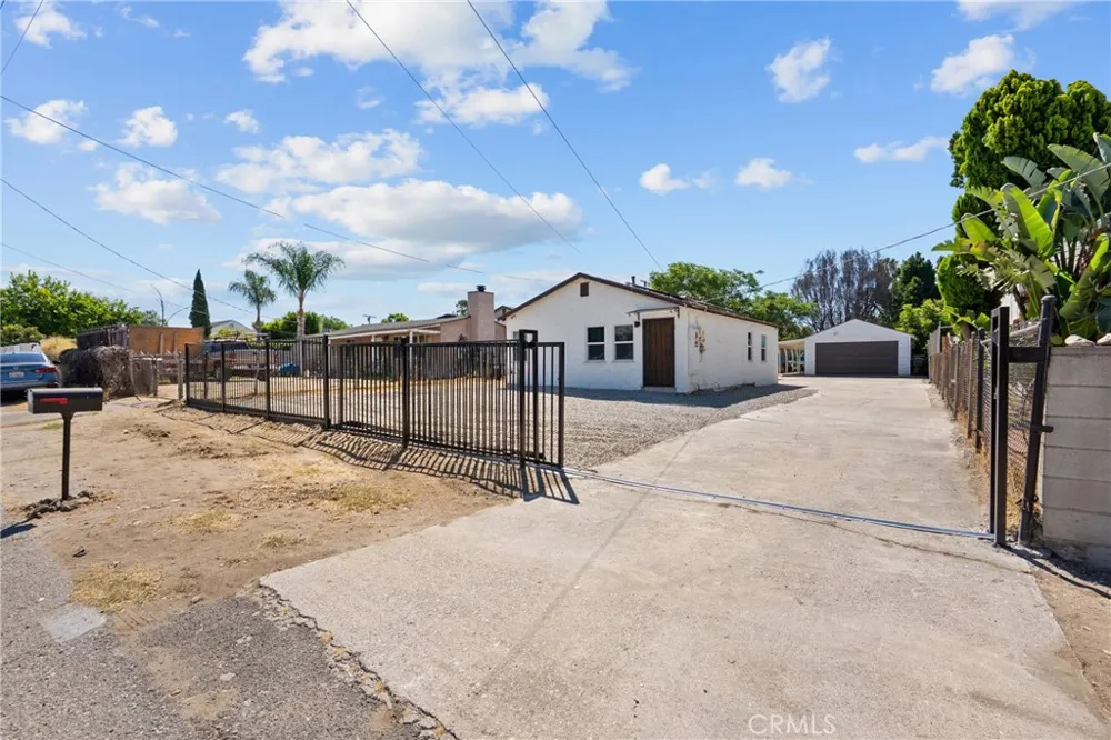 13832 Filmore Street Pacoima, CA 91331