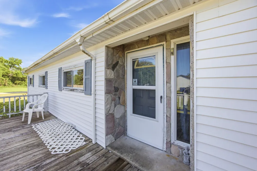 260 W Hayes Street Mecosta, MI 49332