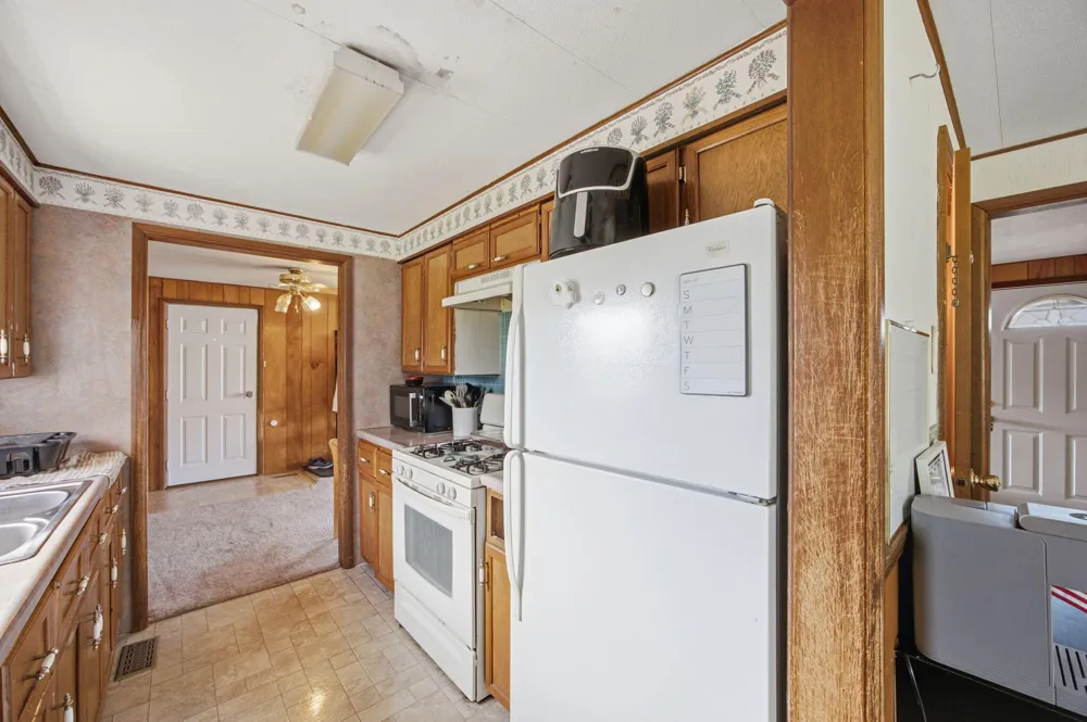 260 W Hayes Street Mecosta, MI 49332