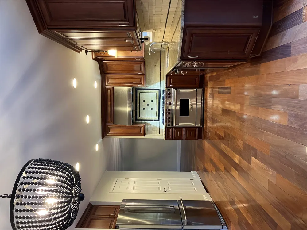 1815 Twin Lakes Boulevard Oxford Charter Township, MI 48371