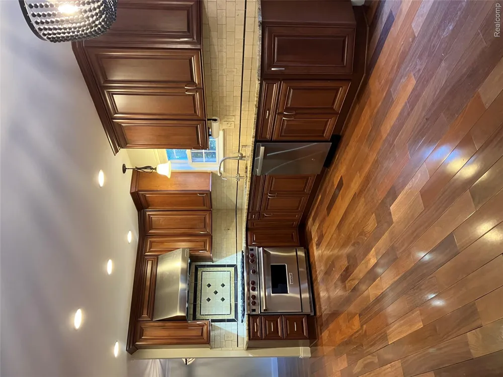 1815 Twin Lakes Boulevard Oxford Charter Township, MI 48371