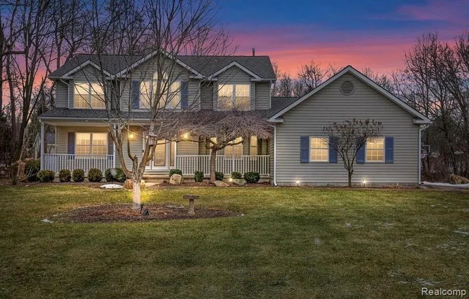 1815 Twin Lakes Boulevard Oxford Charter Township, MI 48371