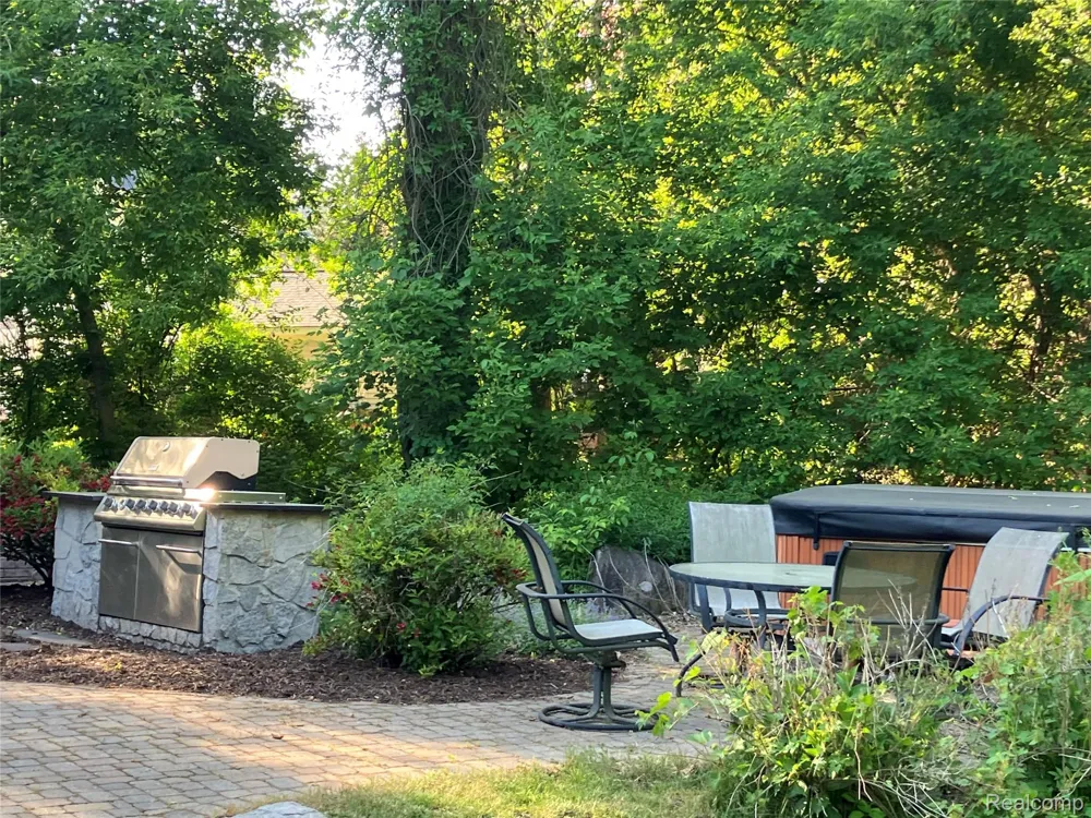 1815 Twin Lakes Boulevard Oxford Charter Township, MI 48371