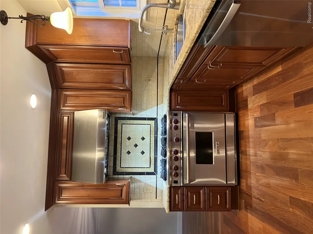 1815 Twin Lakes Boulevard Oxford Charter Township, MI 48371