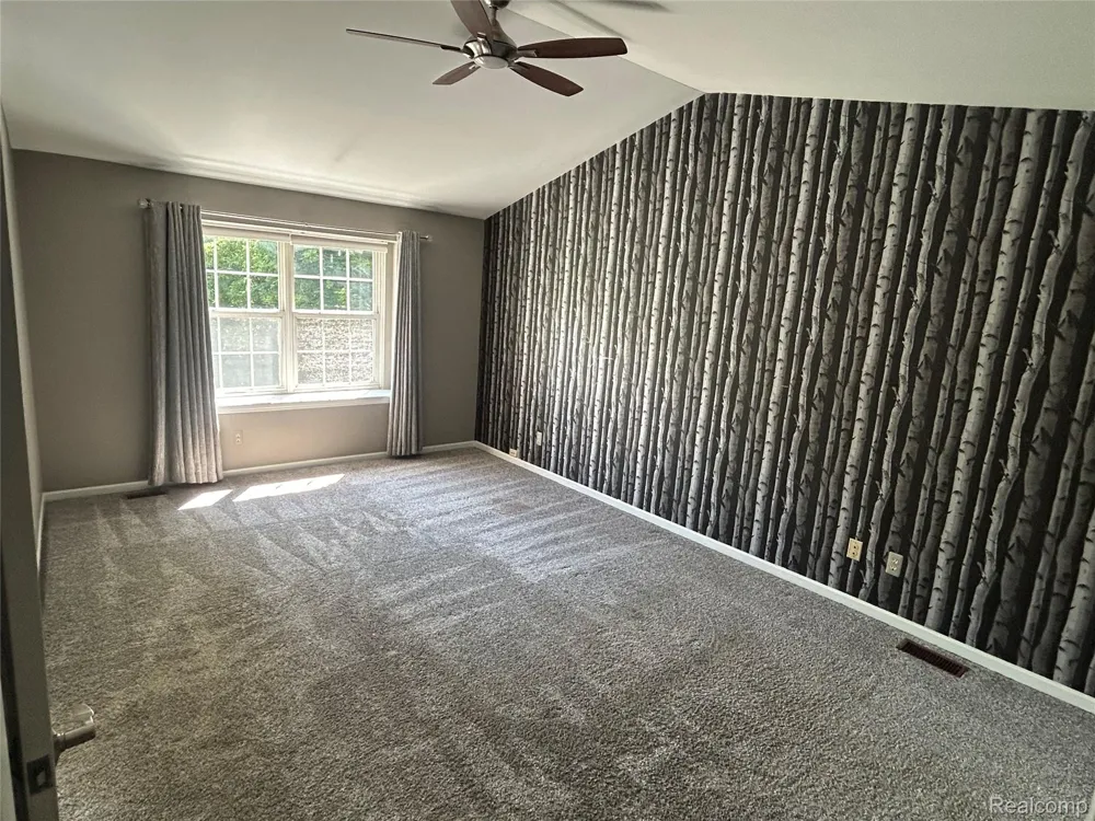 1815 Twin Lakes Boulevard Oxford Charter Township, MI 48371