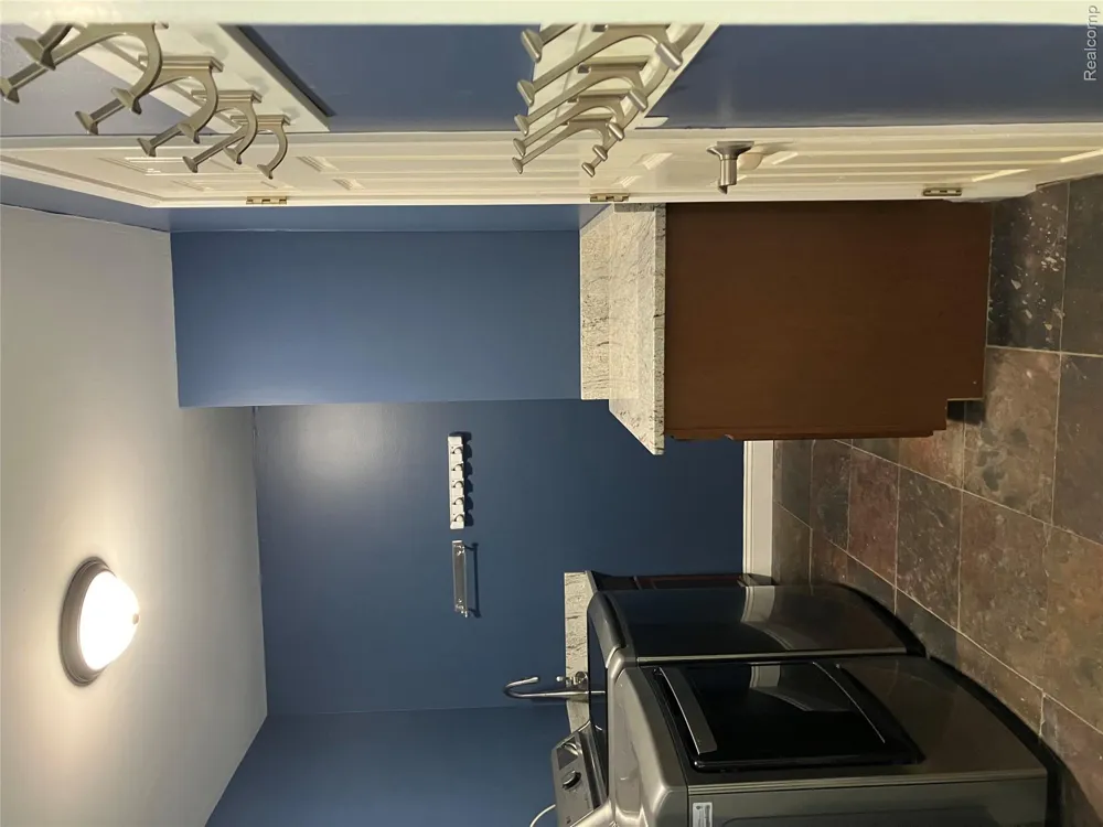 1815 Twin Lakes Boulevard Oxford Charter Township, MI 48371